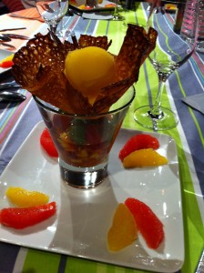 » Fraicheur d’agrumes, minestrone de fruits et légumes, tuile au citron et sorbet mandarine