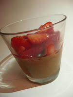 » Mousse au chocolat au caramel et fraises au sucre
