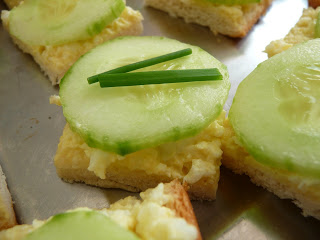 » Toasts oeufs-concombre