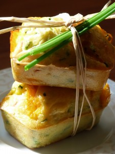 » Petits cakes ciboulette, cheddar et lardons